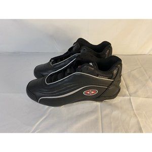 New in Box Easton Thunder Pro Low Black/Silver Baseball Cleat # M1548‎